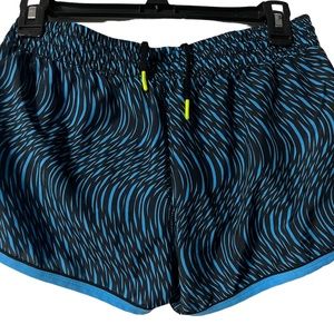 Women’s Running/Athletic Shorts Heat Gear Under Armour XS with drawstring